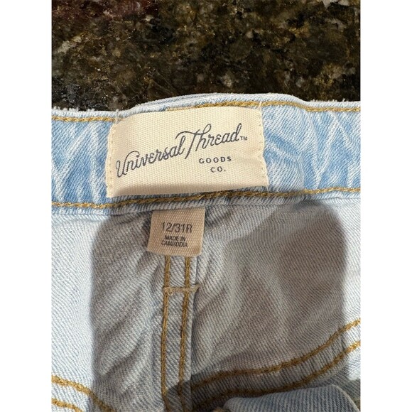 Universal Thread Denim Cut-Off Shorts Womens Size 12 Light Wash Distressed - Picture 10 of 11